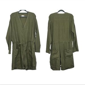 Rowie The Label Linen Green Shorts
Romper Jumpsuit size Small